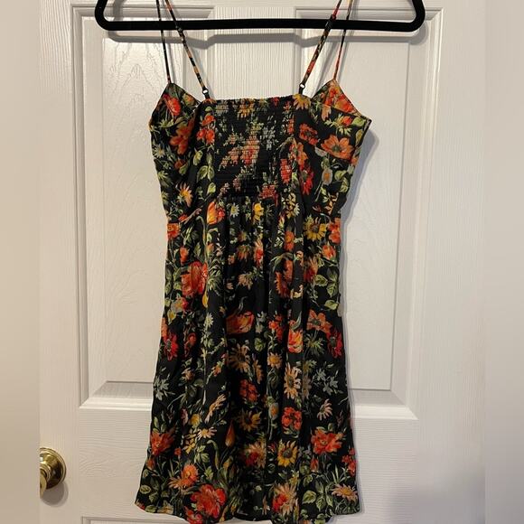 NWT Urban outfitters Petra satin sweetheart mini dress Size XS - Picture 3 of 6